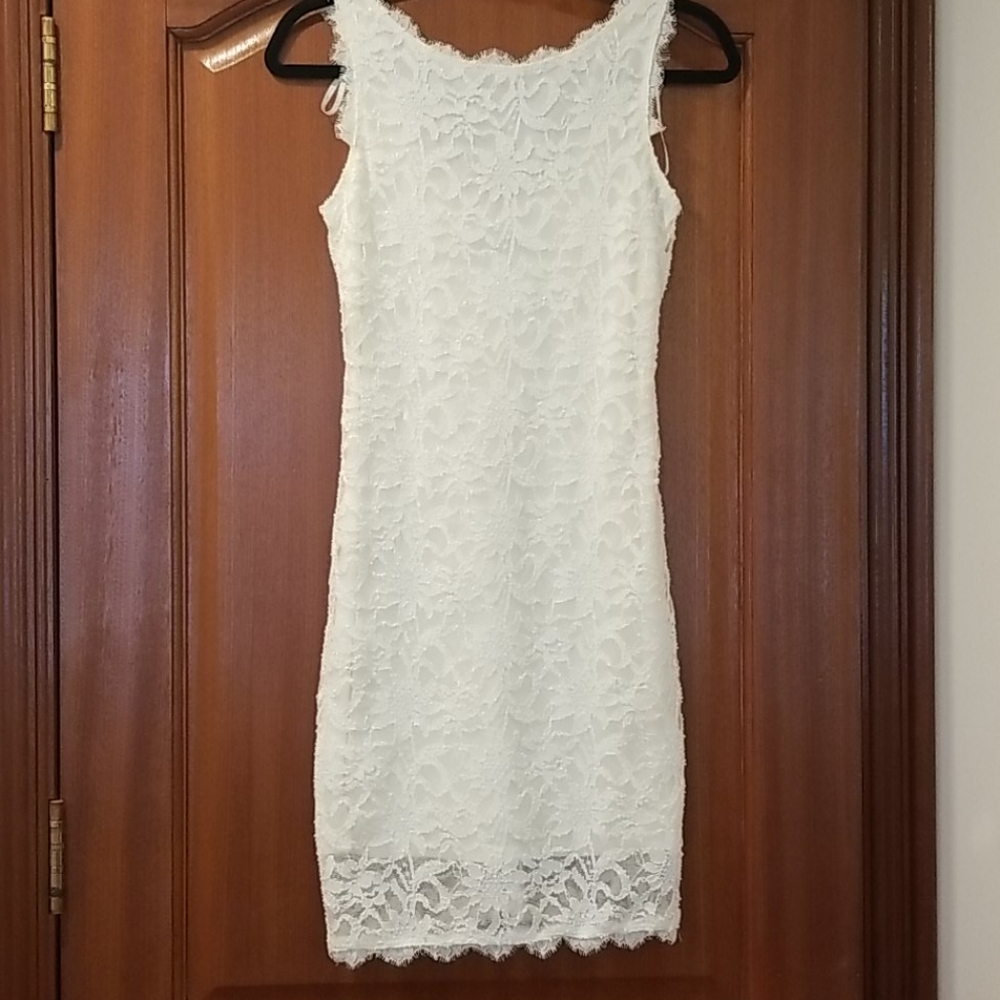 Summer lace Jump dress - Size M- fits size S- Color creamy-yellow